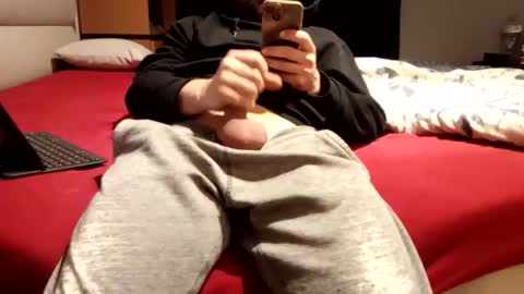 Snapshot of feetlovd chatting on 11.05.25 GRM online show from 11.05.25