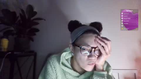 Snapshot of feetnymph chatting on 01.13.25 Soley online show from 01.13.25