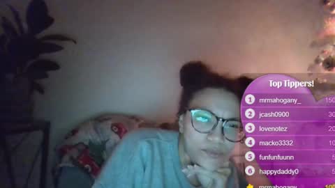 Snapshot of feetnymph chatting on 01.14.25 Soley online show from 01.14.25