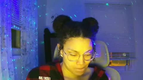 Snapshot of feetnymph chatting on 01.19.25 Soley online show from 01.19.25