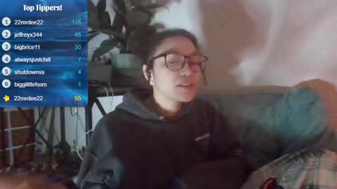 Snapshot of feetnymph chatting on 01.25.25 Soley online show from 01.25.25