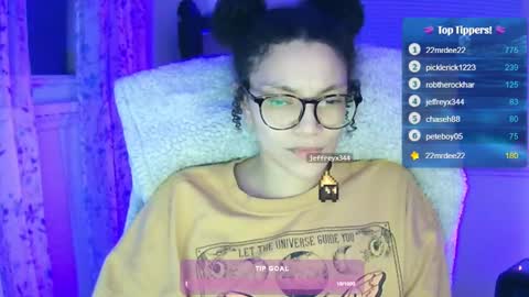 Snapshot of feetnymph chatting on 01.31.25 Soley online show from 01.31.25