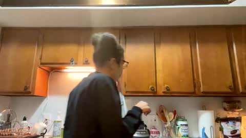 Snapshot of feetnymph chatting on 02.05.25 Soley online show from 02.05.25