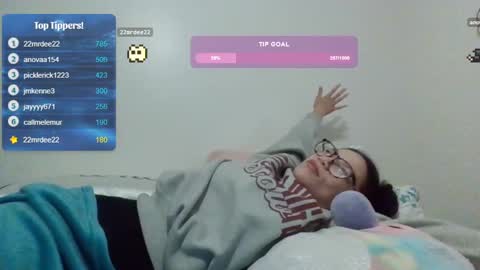 Snapshot of feetnymph chatting on 02.06.25 Soley online show from 02.06.25