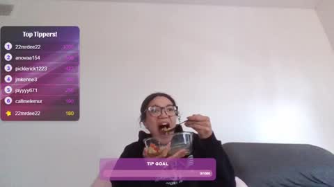 Snapshot of feetnymph chatting on 02.18.25 Soley online show from 02.18.25