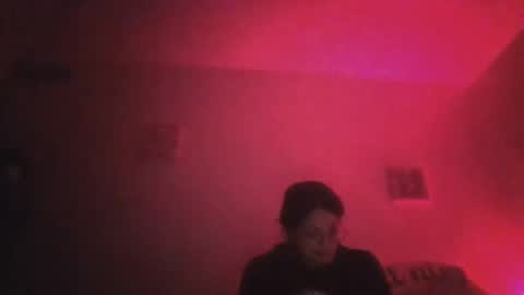 Snapshot of feetnymph chatting on 10.08.25 Soley online show from 10.08.25