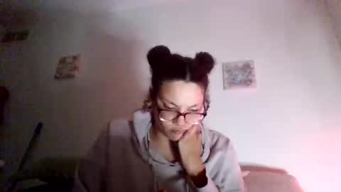 Snapshot of feetnymph chatting on 11.18.25 Soley online show from 11.18.25