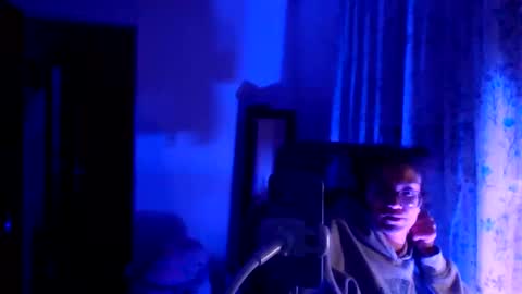 Snapshot of feetnymph chatting on 11.20.25 Soley online show from 11.20.25