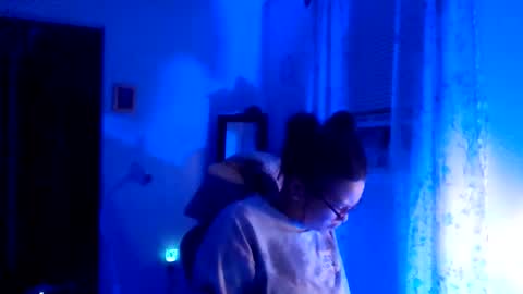 Snapshot of feetnymph chatting on 12.17.25 Soley online show from 12.17.25