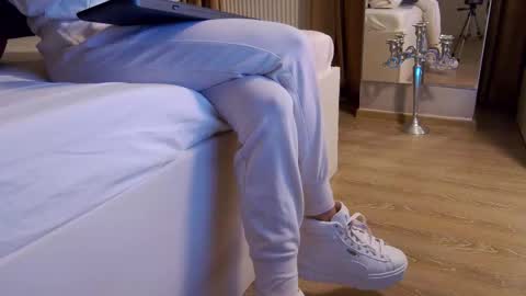 FeetVibe online show from 11.12.25