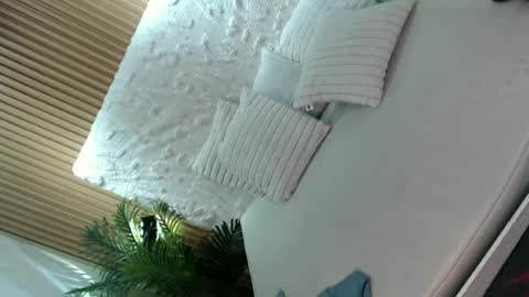 Snapshot of feisty_woman chatting on 06.22.26 Prianka online show from 06.22.26
