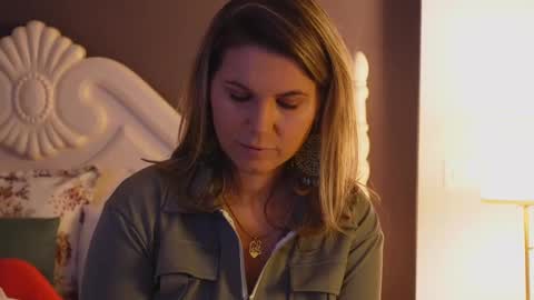 FeliciaKrige online show from 02.25.25