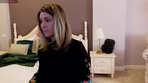 FeliciaKrige online show from 03.10.25