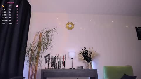 Snapshot of feliciaxtc chatting on 01.07.25 Fely online show from 01.07.25