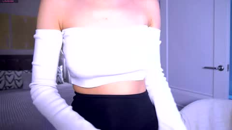 Hello im Nova online show from 05.17.26