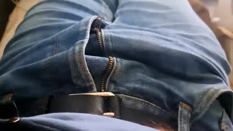 Snapshot of felixske chatting on 12.24.24 felixske online show from 12.24.24