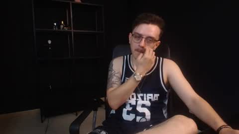 Snapshot of felixstark chatting on 06.12.26 FelixStark online show from 06.12.26