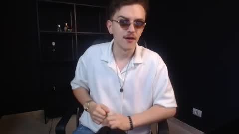 Snapshot of felixstark chatting on 06.15.26 FelixStark online show from 06.15.26