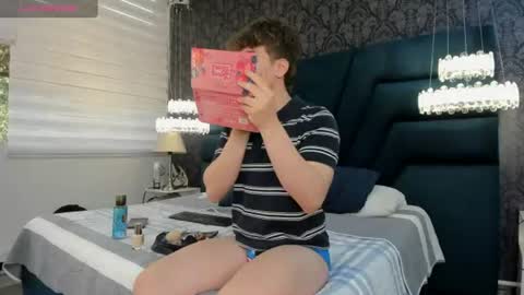 Femboy Max online show from 06.23.26