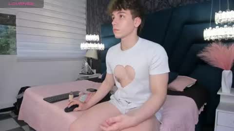 Femboy Max online show from 07.03.26