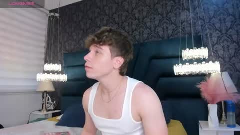 Femboy Max online show from 07.24.26