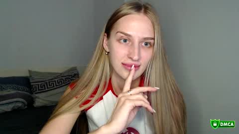 Snapshot of femkedejager chatting on 10.01.25 Femke online show from 10.01.25