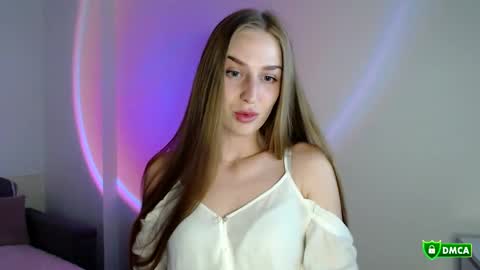 Snapshot of femkedejager chatting on 10.19.25 Femke online show from 10.19.25
