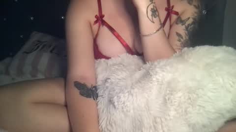     online show from 10.01.25