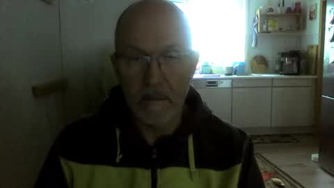 Snapshot of femtiotalet chatting on 12.22.25 femtiotalet online show from 12.22.25