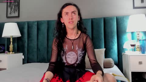 Snapshot of fenix_karoll chatting on 12.10.24 Karol online show from 12.10.24