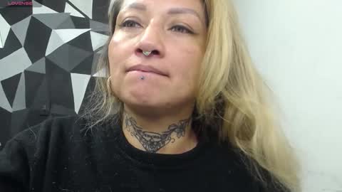 Snapshot of fenix_purple chatting on 10.26.25 FENIX online show from 10.26.25