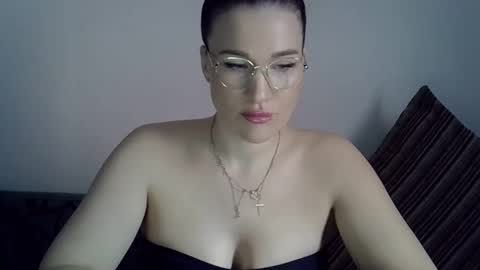 fennec_fox_ online show from 04.23.26