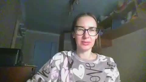 Snapshot of feraliss chatting on 11.30.25 feraliss online show from 11.30.25