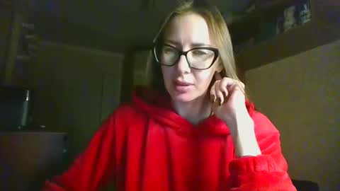 Snapshot of feraliss chatting on 12.05.25 feraliss online show from 12.05.25