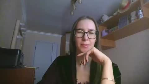 Snapshot of feraliss chatting on 12.15.25 feraliss online show from 12.15.25