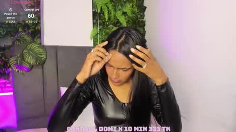 fernanda_liie_ online show from 10.29.25