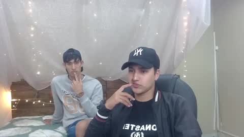 Snapshot of ferphoenix_ chatting on 01.18.25 FER PHOENIX online show from 01.18.25
