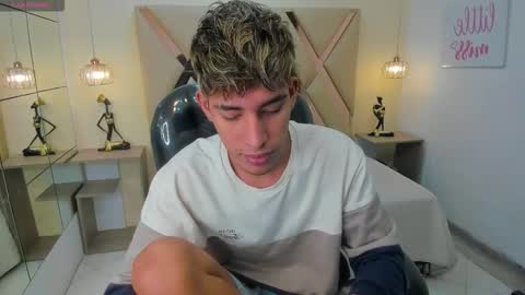 FER PHOENIX online show from 12.03.25