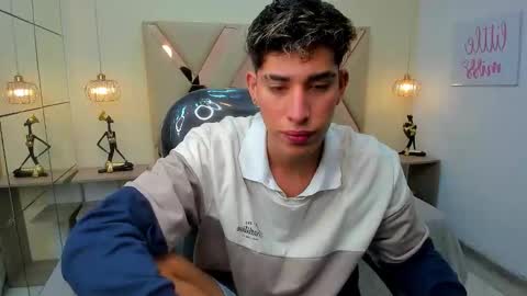 Snapshot of ferphoenix_ chatting on 02.05.26 FER PHOENIX online show from 02.05.26