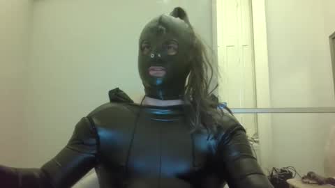 LauraWhy online show from 11.29.25