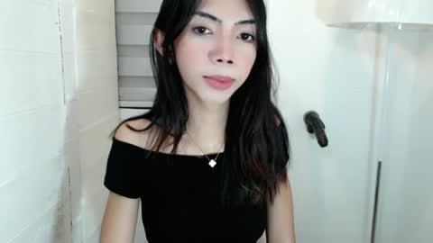 Snapshot of feyaaa chatting on 02.11.25 feyaaa online show from 02.11.25