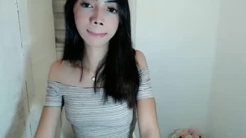 Snapshot of feyaaa chatting on 02.24.25 feyaaa online show from 02.24.25