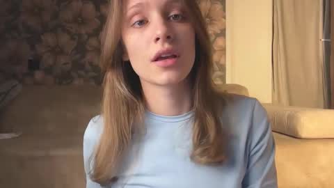 Snapshot of fflloowweerr chatting on 02.15.26 Lisa online show from 02.15.26