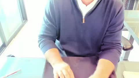 Snapshot of fhetzl chatting on 10.30.25 fhetzl online show from 10.30.25