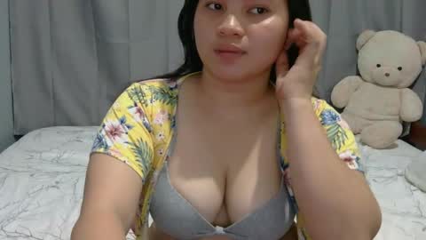 Snapshot of fhwilloughbyxx chatting on 04.23.26 fhwilloughbyxx online show from 04.23.26