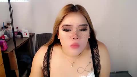 Snapshot of filipina_slutty69xxx chatting on 09.24.25 Angela DONT FORGET TO FOLLOW AND GIVE ME APPRECIATION online show from 09.24.25