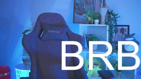 Snapshot of filipinaadams chatting on 01.10.25 cap and Lana  online show from 01.10.25