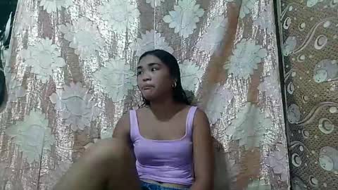 Snapshot of filipinagirl_18 chatting on 04.05.26 filipinagirl_18 online show from 04.05.26