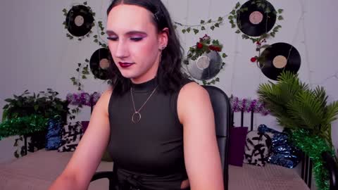 Honey Ill be waiting for you Tue Wed Thu Fri Sat Sun 10am-5pm online show from 12.28.24