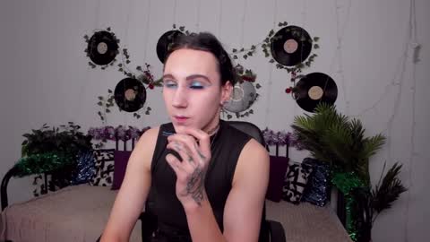 Honey Ill be waiting for you Tue Wed Thu Fri Sat Sun 10am-5pm online show from 12.29.24